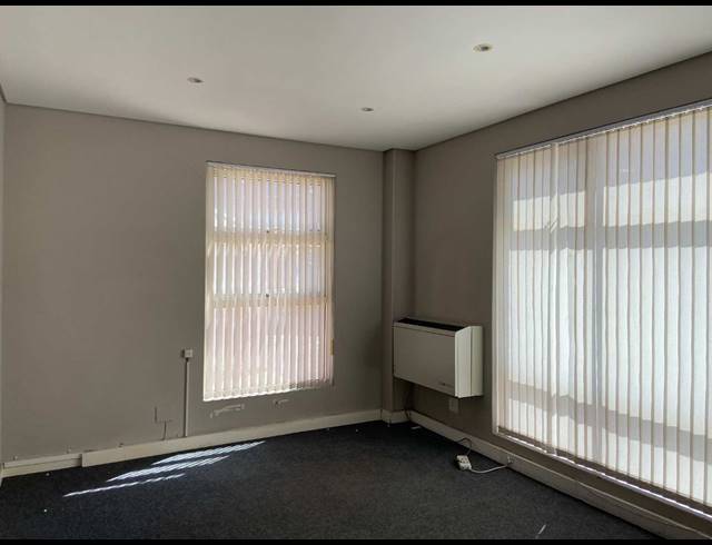 137M² OFFICE TO LET IN TOKAI